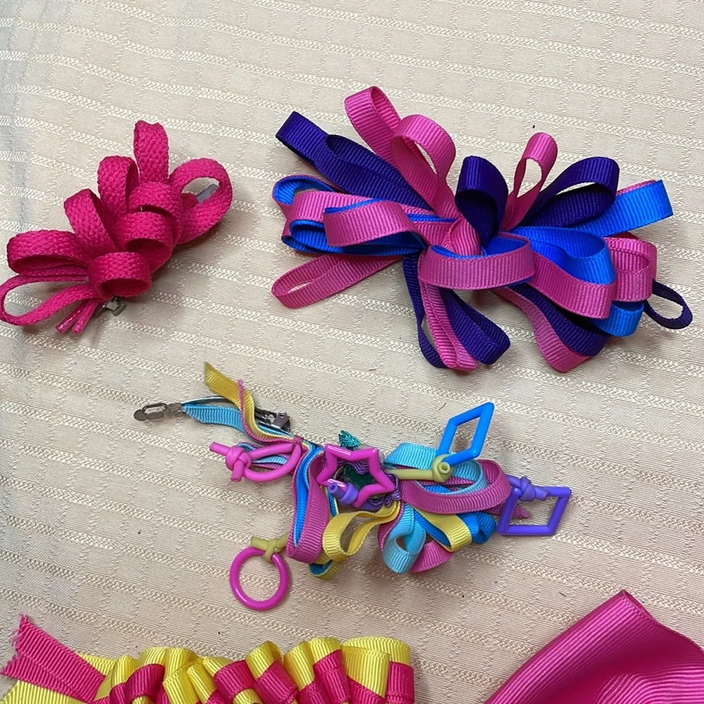 Seven Hair bows